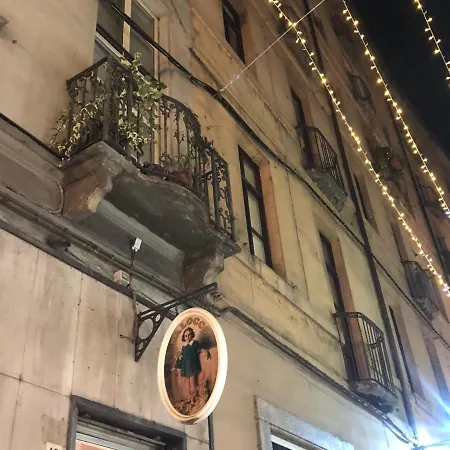 Casa Travicelli, Sui Tetti Di * Turin